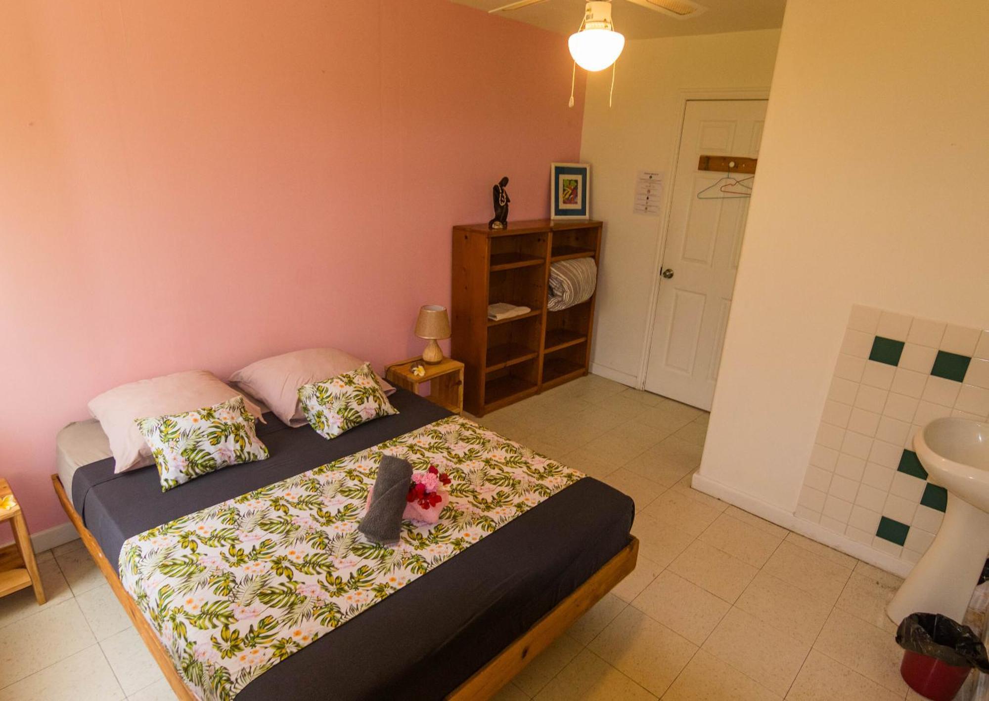 Tavaetu Guesthouse - Ile De Tubuai Mataura Room photo
